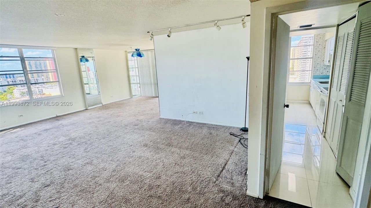 230 174th St, Unit 1518, Sunny Isles Beach, FL 33160 Photo