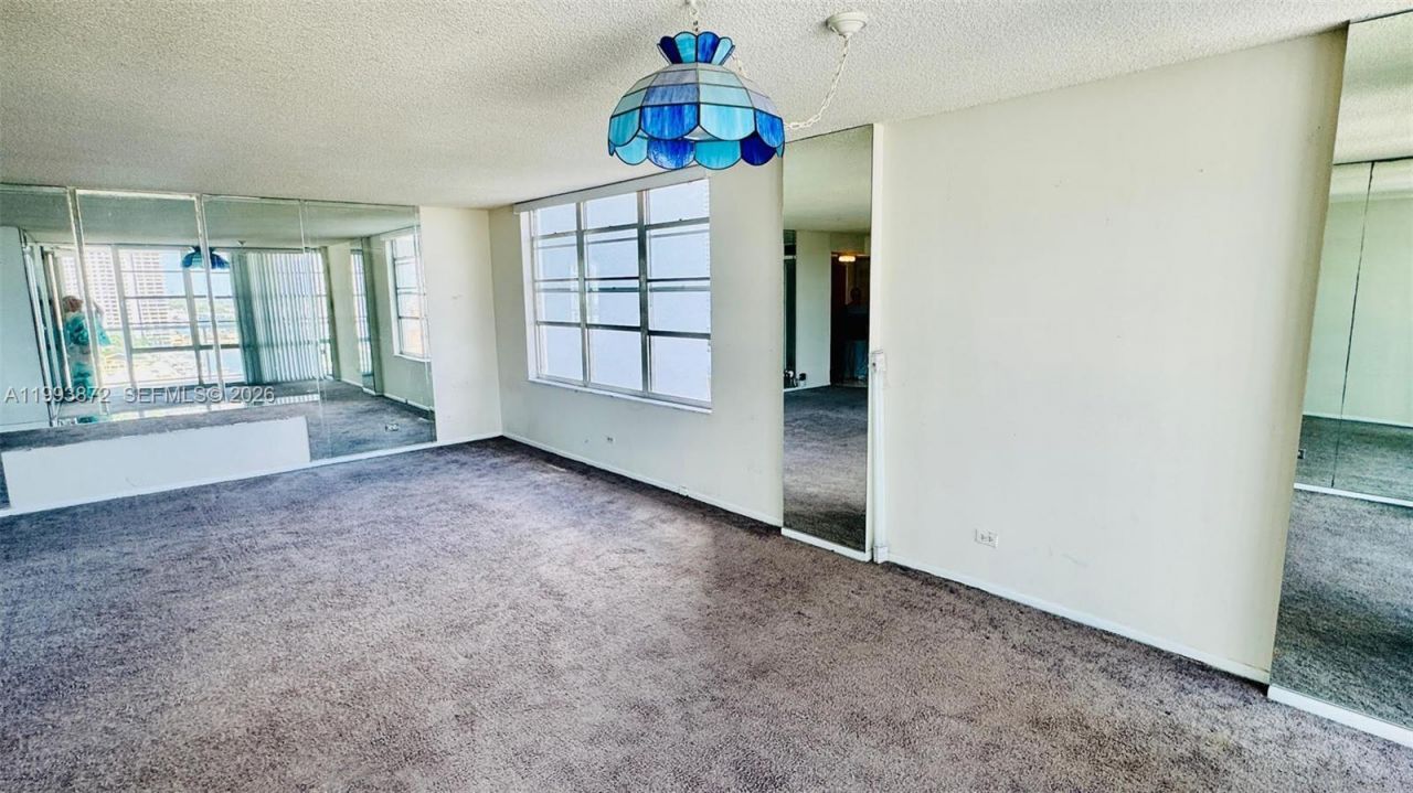 230 174th St, Unit 1518, Sunny Isles Beach, FL 33160 Photo