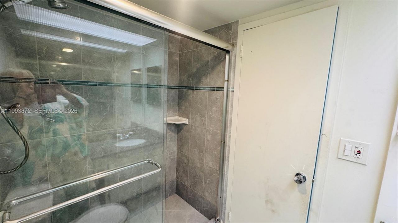 230 174th St, Unit 1518, Sunny Isles Beach, FL 33160 Photo