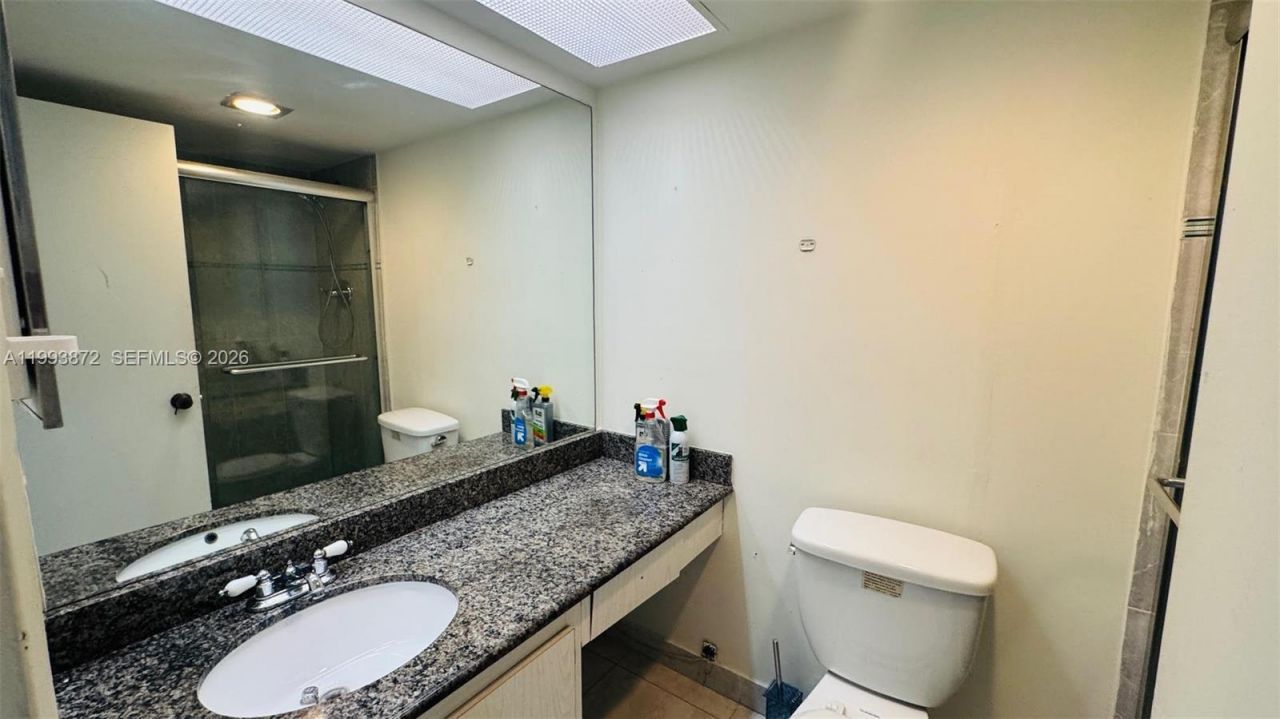 230 174th St, Unit 1518, Sunny Isles Beach, FL 33160 Photo