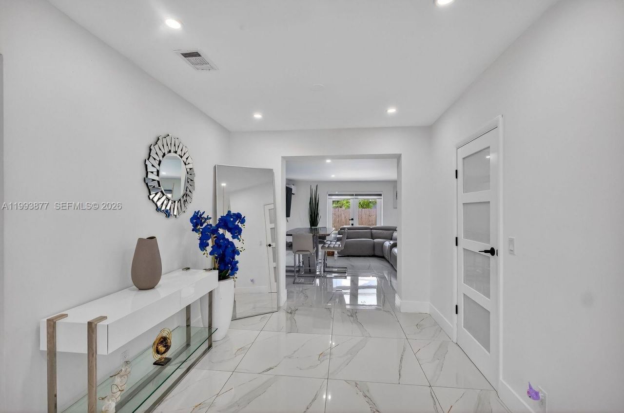 330 NW 195th Ter , Miami Gardens, FL 33169 Photo