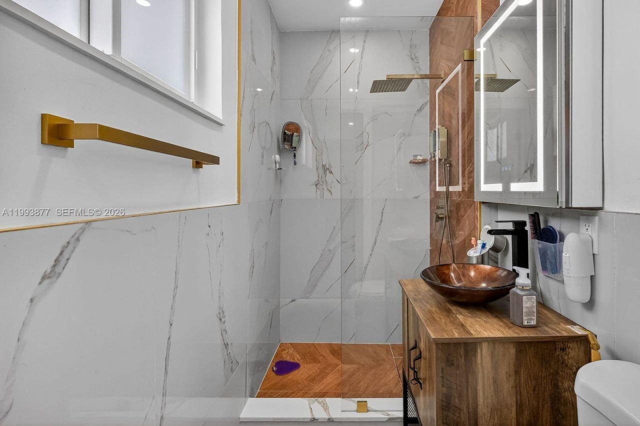 330 NW 195th Ter , Miami Gardens, FL 33169 Photo