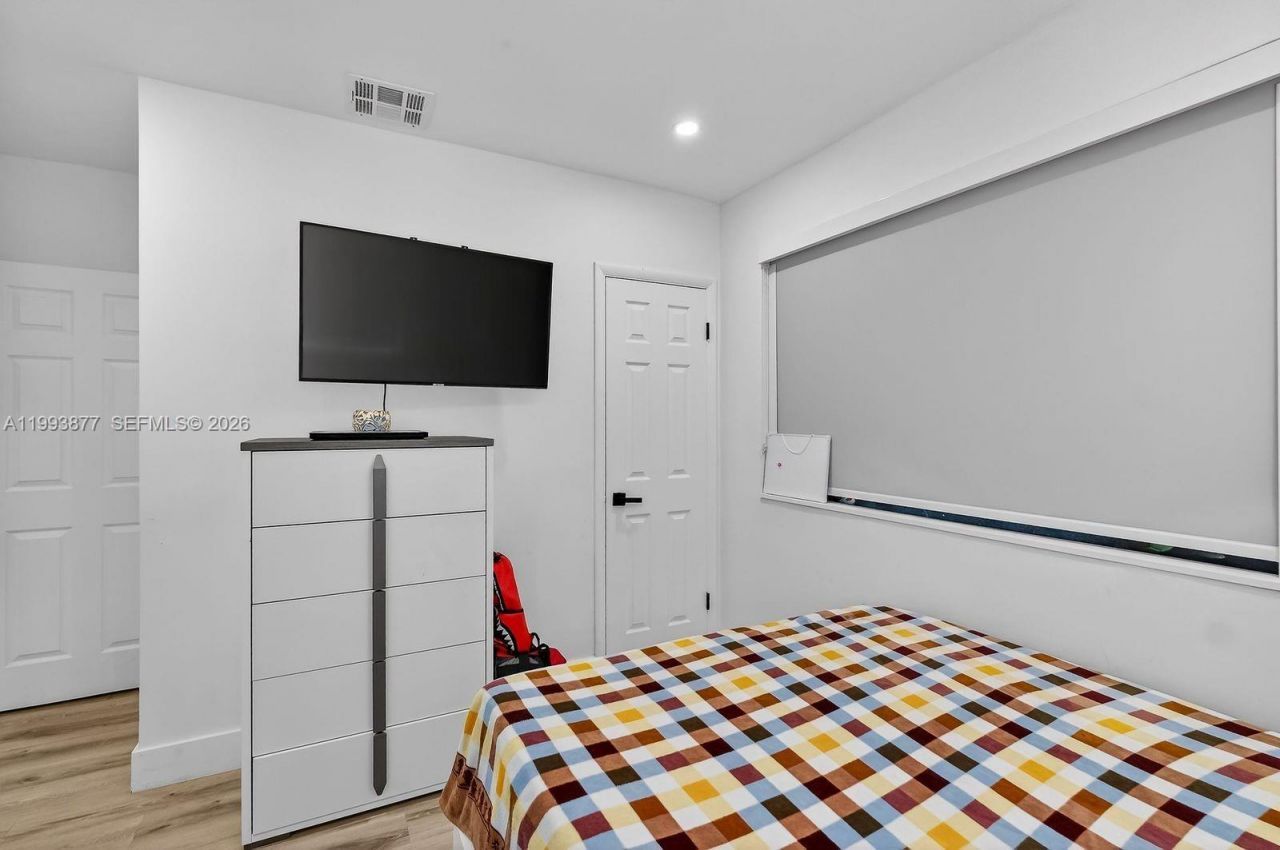 330 NW 195th Ter , Miami Gardens, FL 33169 Photo