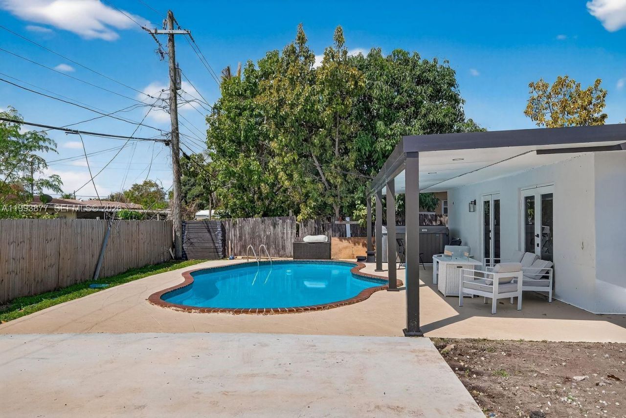 330 NW 195th Ter , Miami Gardens, FL 33169 Photo