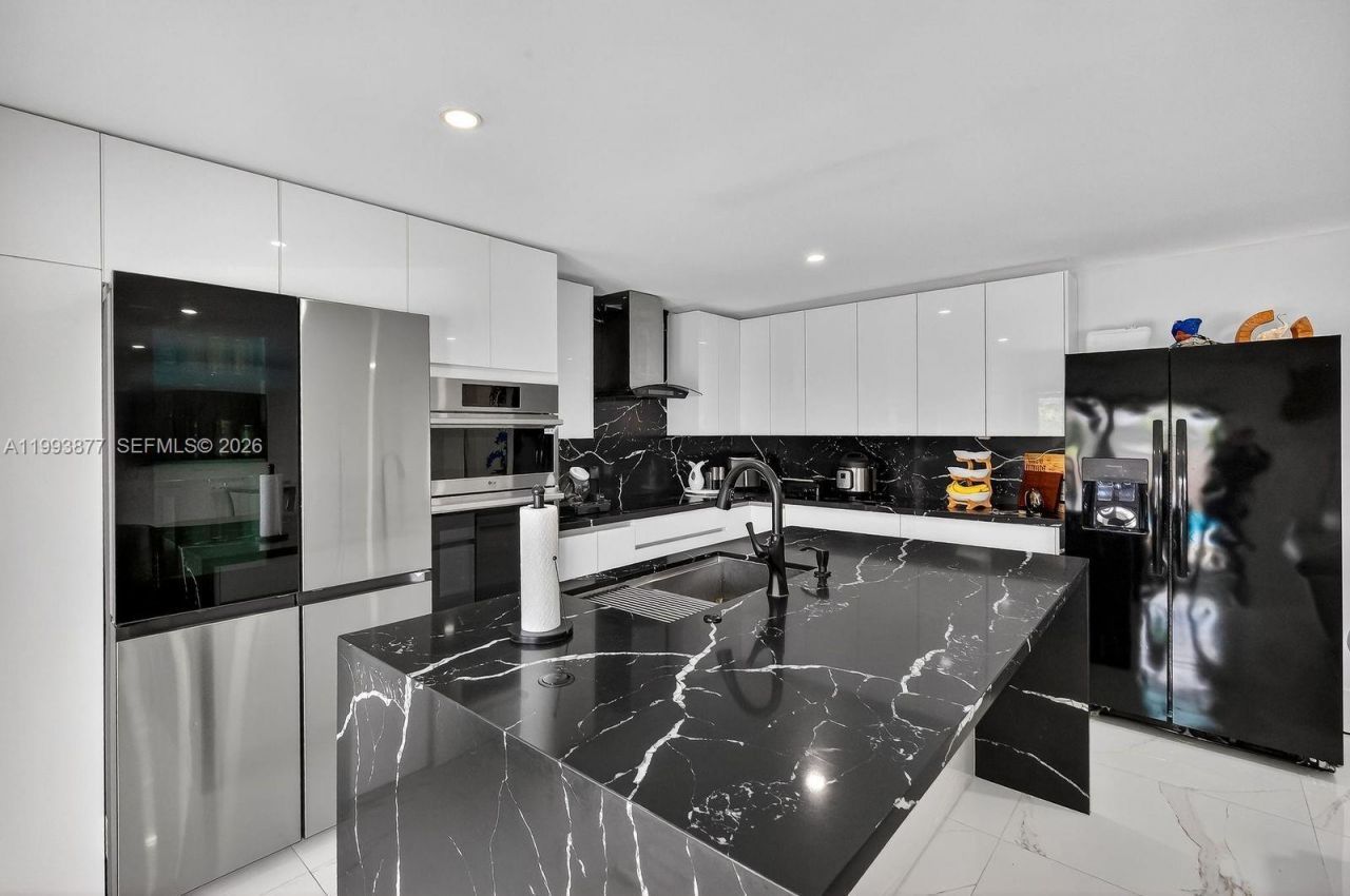 330 NW 195th Ter , Miami Gardens, FL 33169 Photo