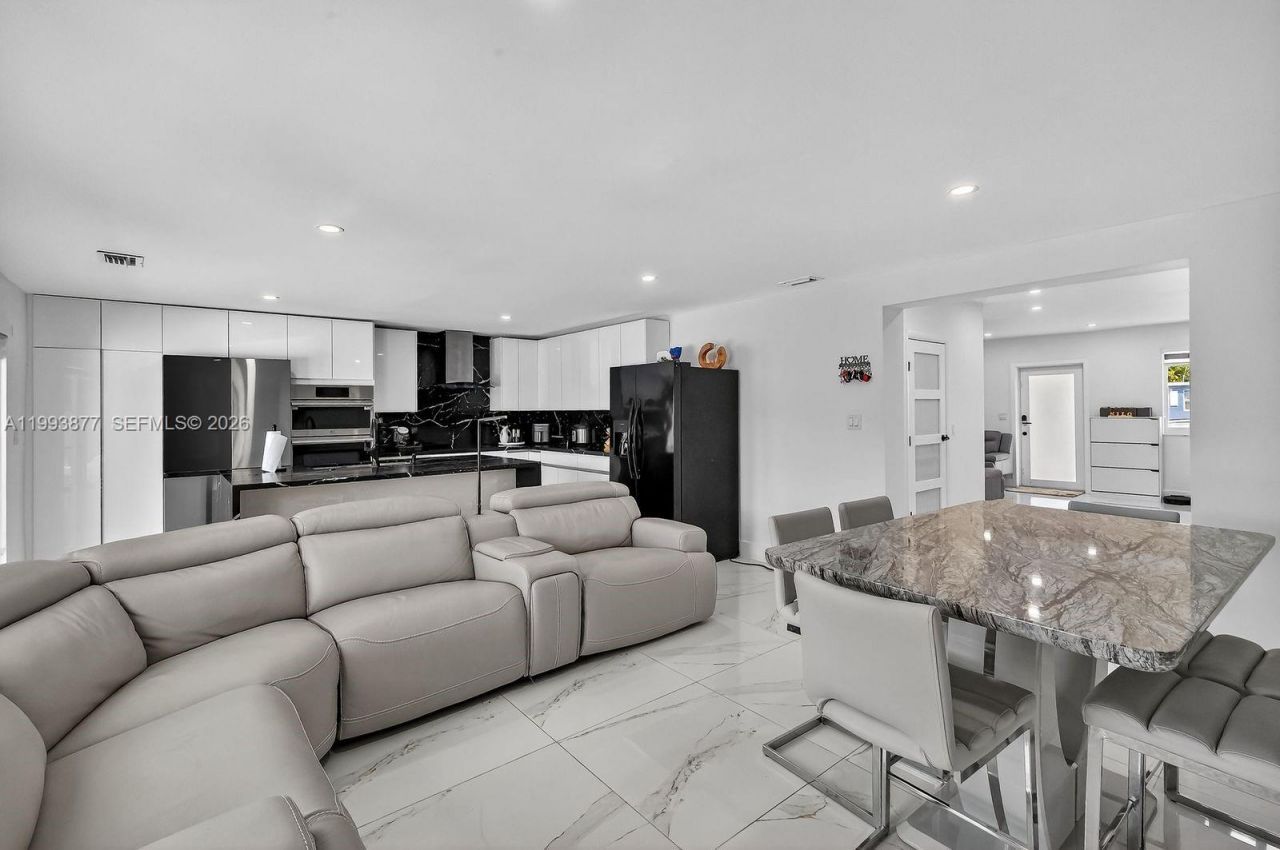 330 NW 195th Ter , Miami Gardens, FL 33169 Photo