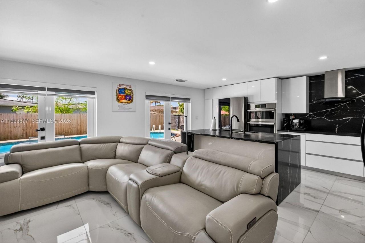 330 NW 195th Ter , Miami Gardens, FL 33169 Photo