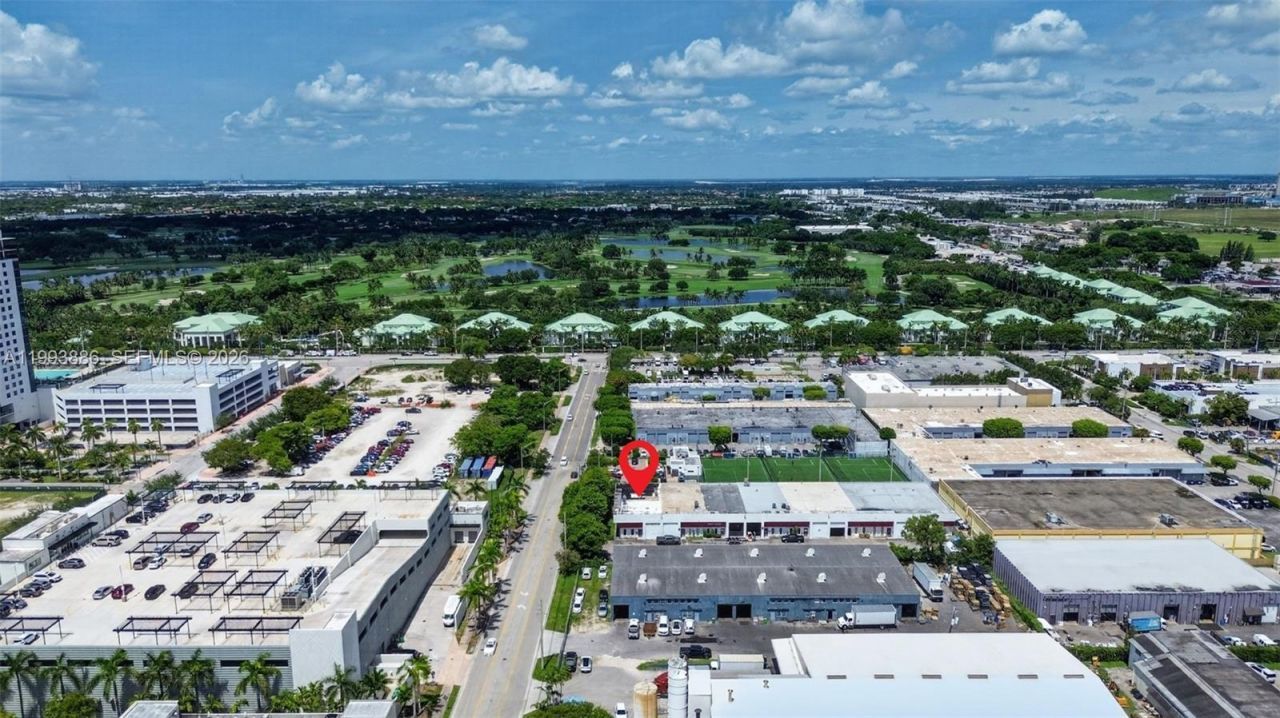 Warehouse/restaurant For Sale In Doral, Doral, FL 33166 Photo