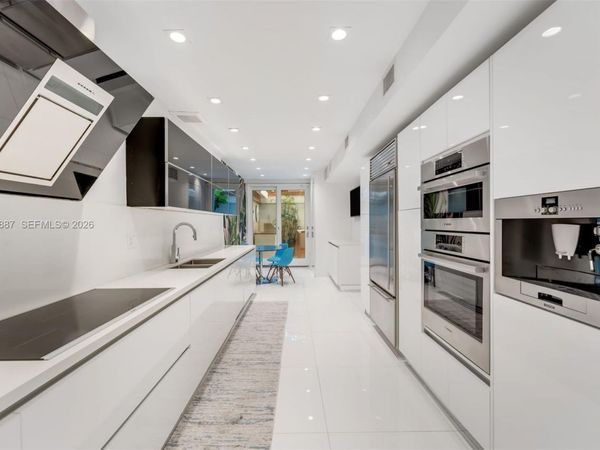 1524 NE Quayside Ter , Unit A4, Miami, FL 33138