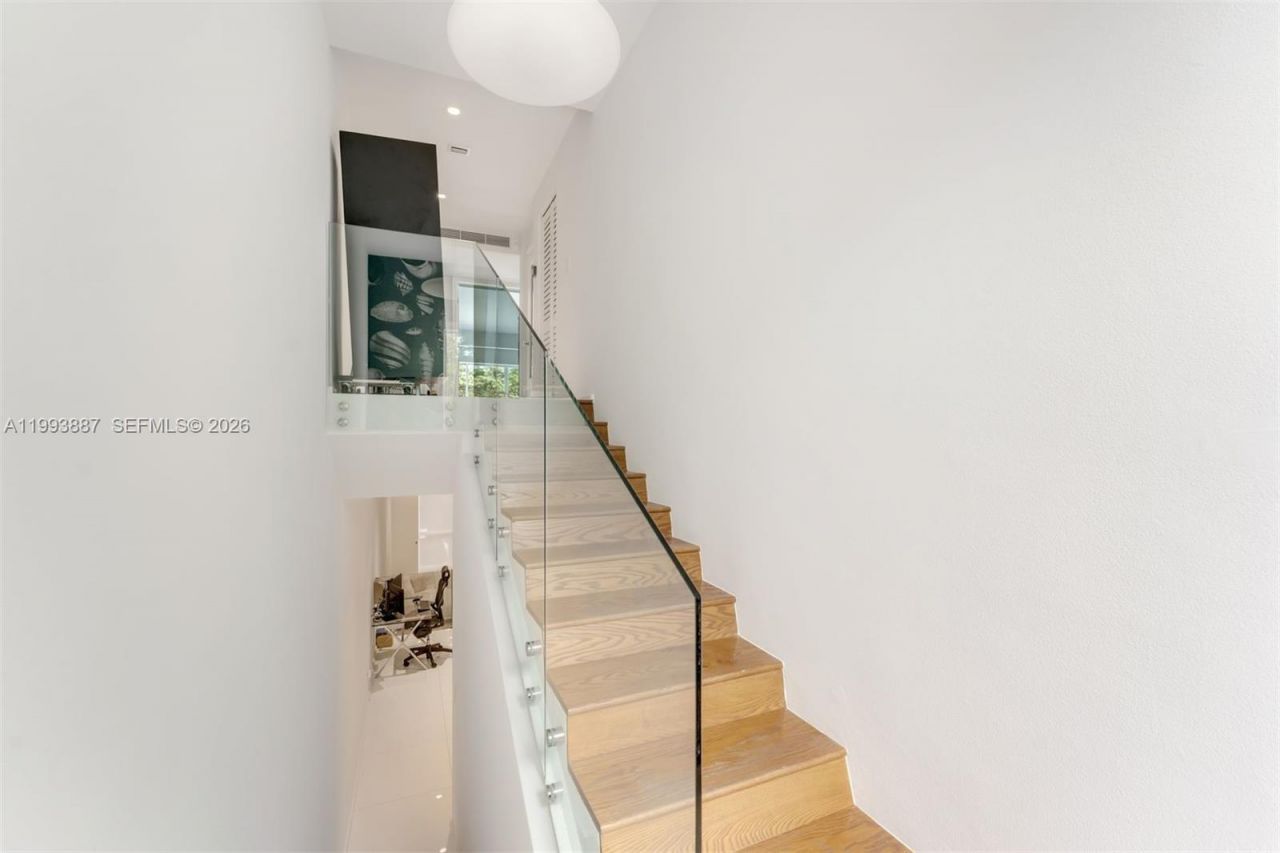 1524 NE Quayside Ter , Unit A4, Miami, FL 33138 Photo