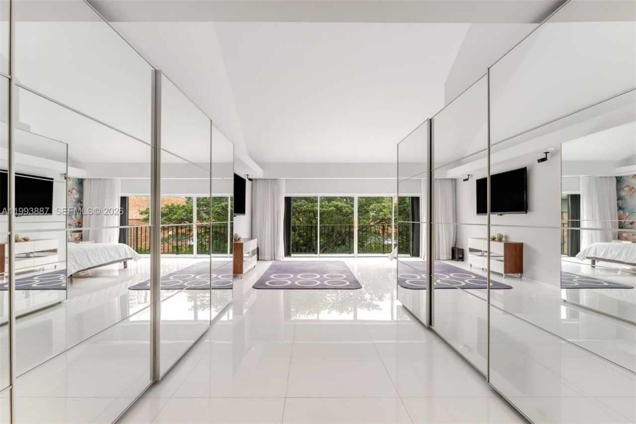 1524 NE Quayside Ter , Unit A4, Miami, FL 33138 Photo