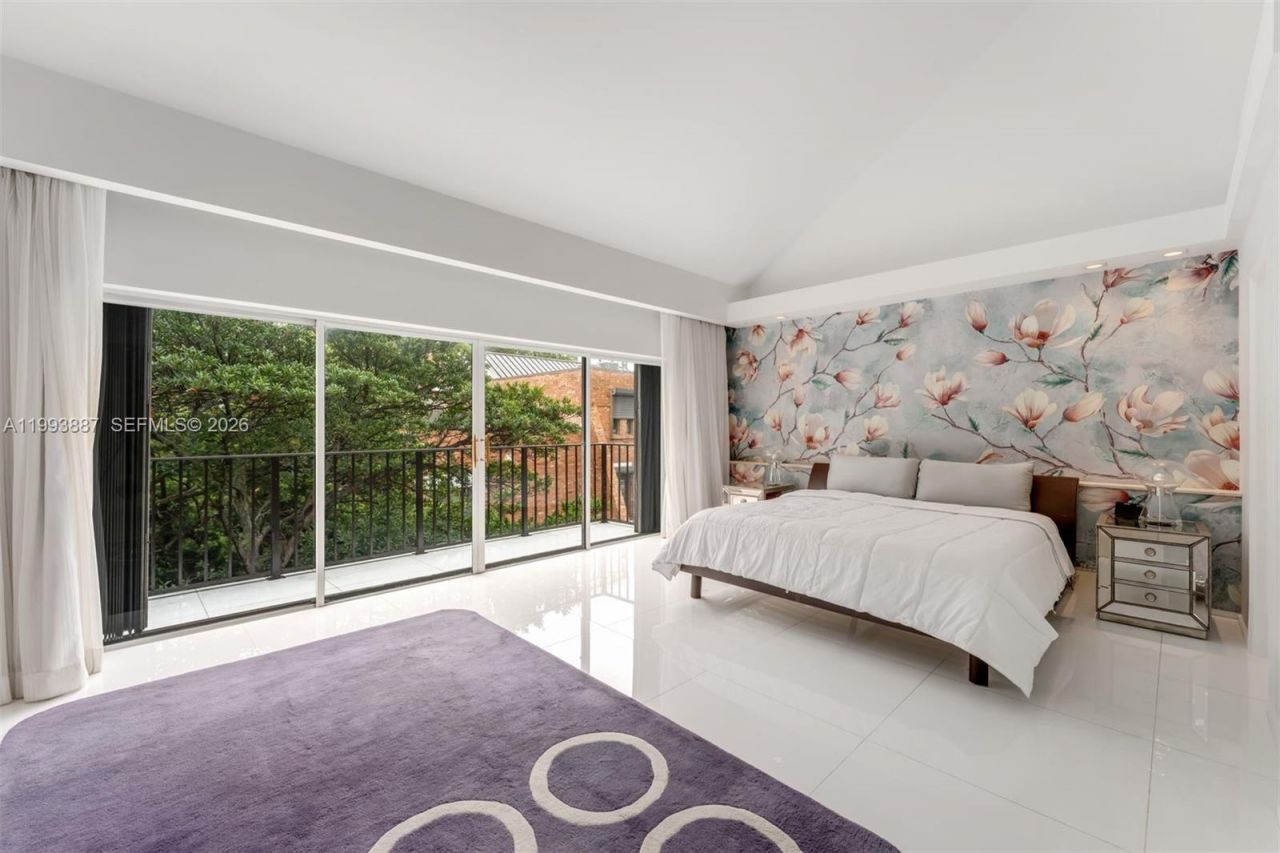 1524 NE Quayside Ter , Unit A4, Miami, FL 33138 Photo