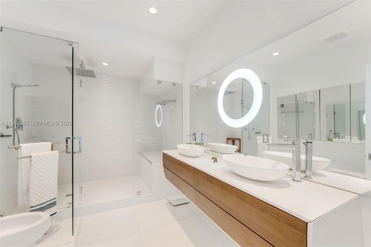 1524 NE Quayside Ter , Unit A4, Miami, FL 33138 Photo