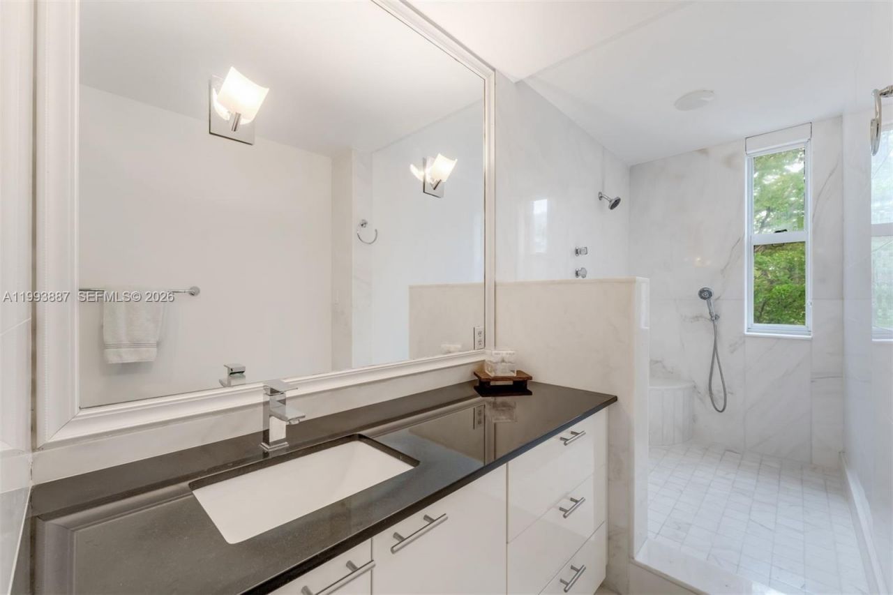 1524 NE Quayside Ter , Unit A4, Miami, FL 33138 Photo