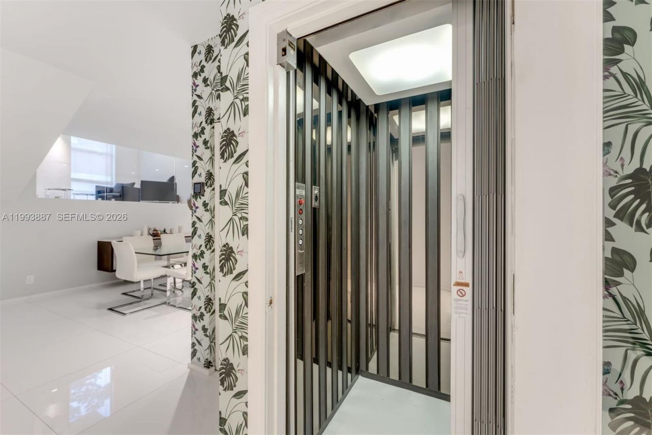 1524 NE Quayside Ter , Unit A4, Miami, FL 33138 Photo