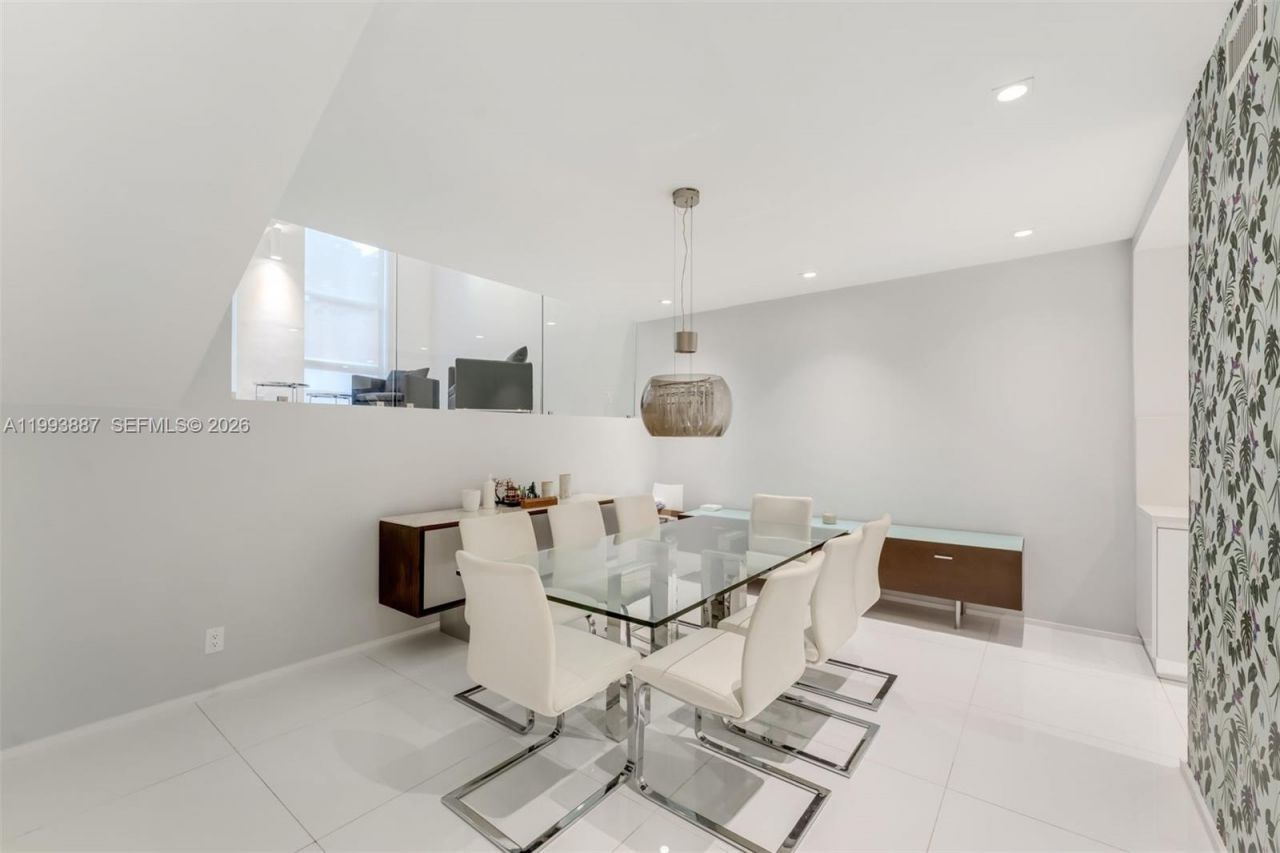 1524 NE Quayside Ter , Unit A4, Miami, FL 33138 Photo