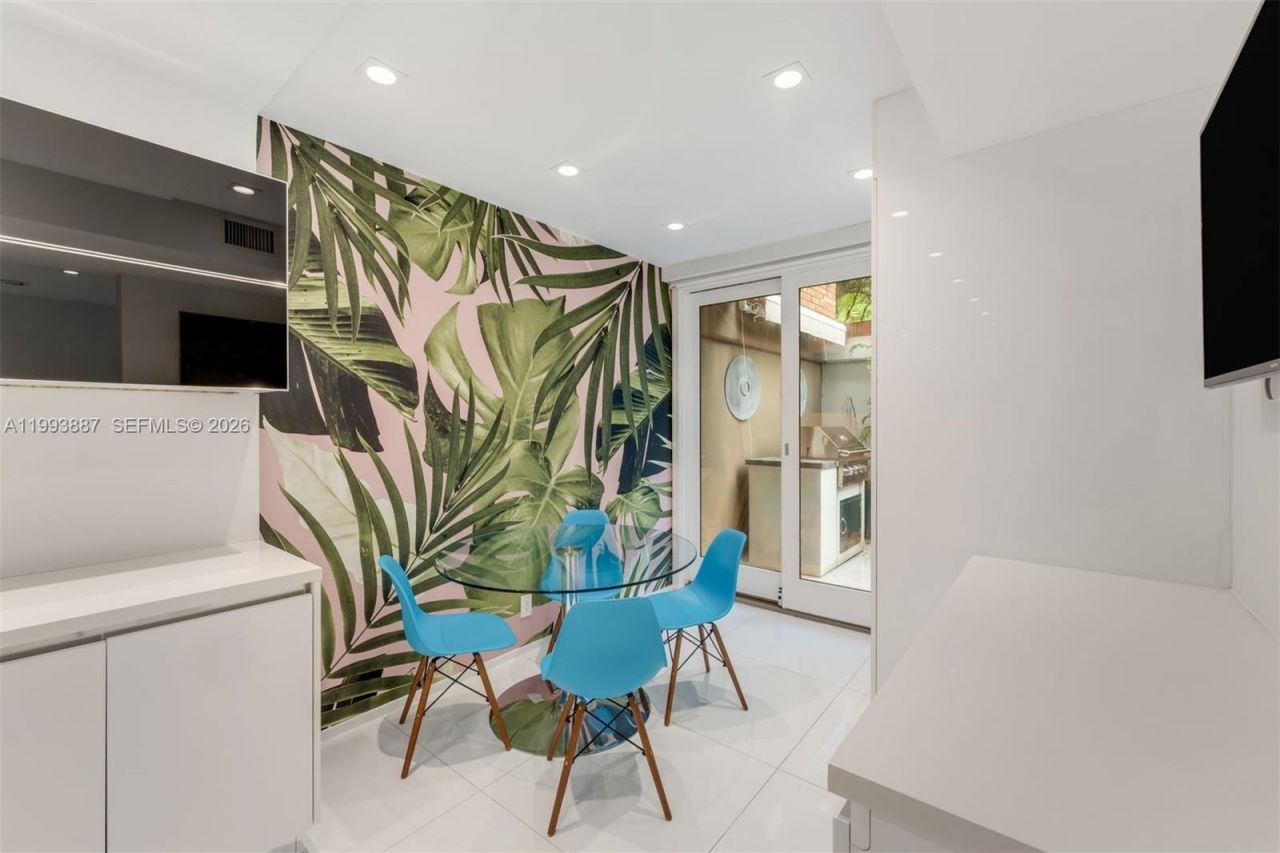 1524 NE Quayside Ter , Unit A4, Miami, FL 33138 Photo