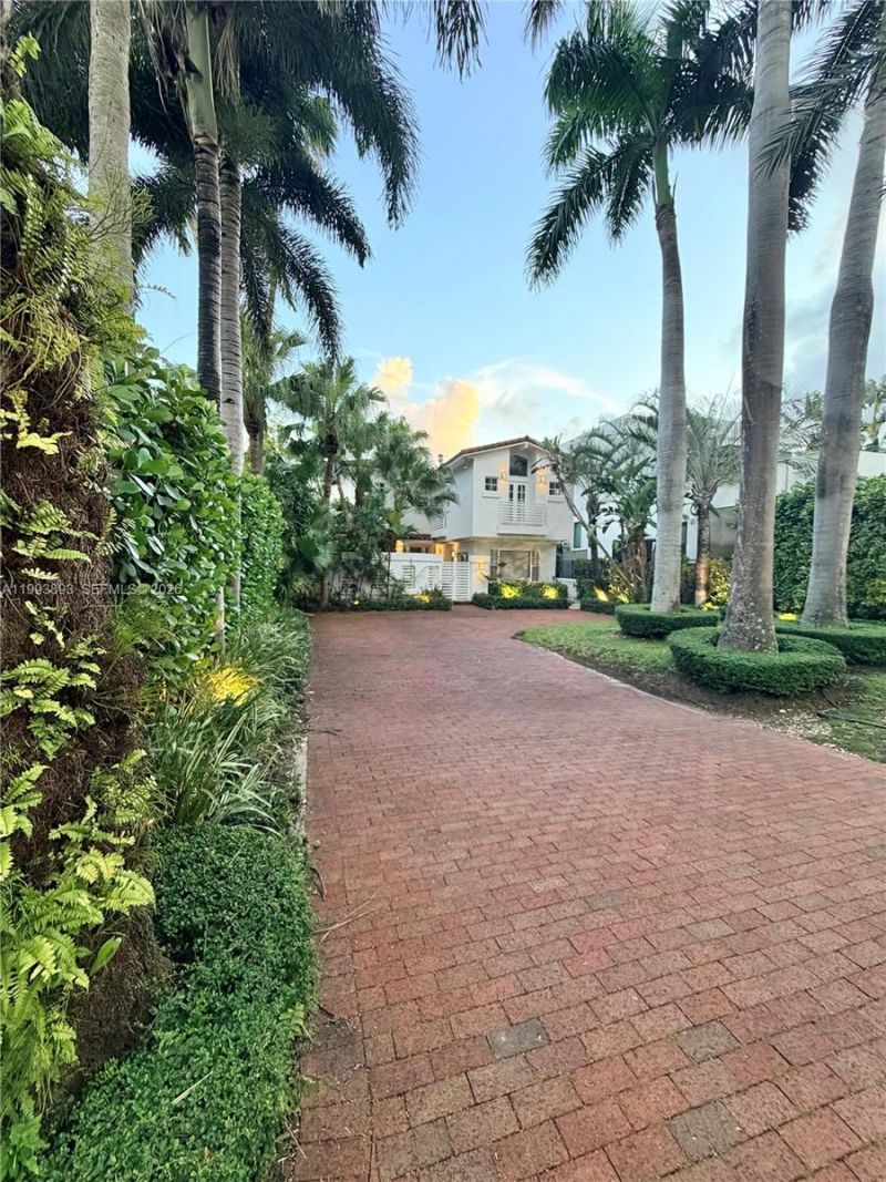 224 S Coconut Ln , Miami Beach, FL 33139 Photo