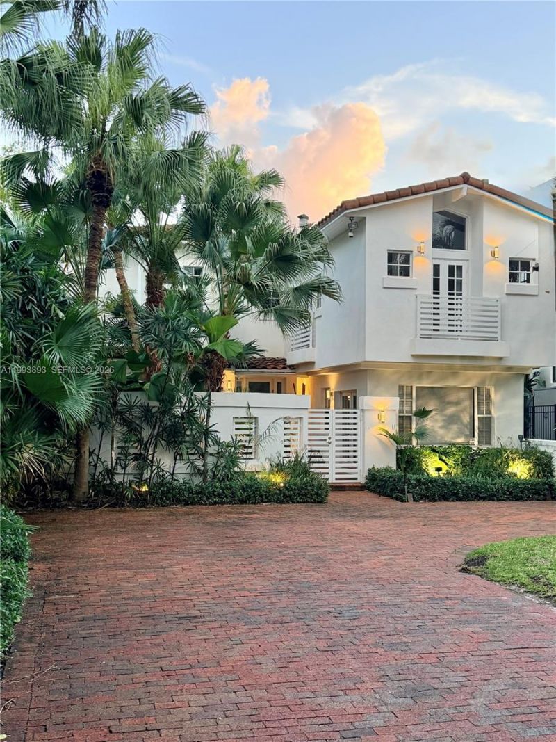 224 S Coconut Ln , Miami Beach, FL 33139 Photo