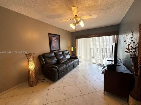 201 178th Dr, Unit 415, Sunny Isles Beach, FL 33160