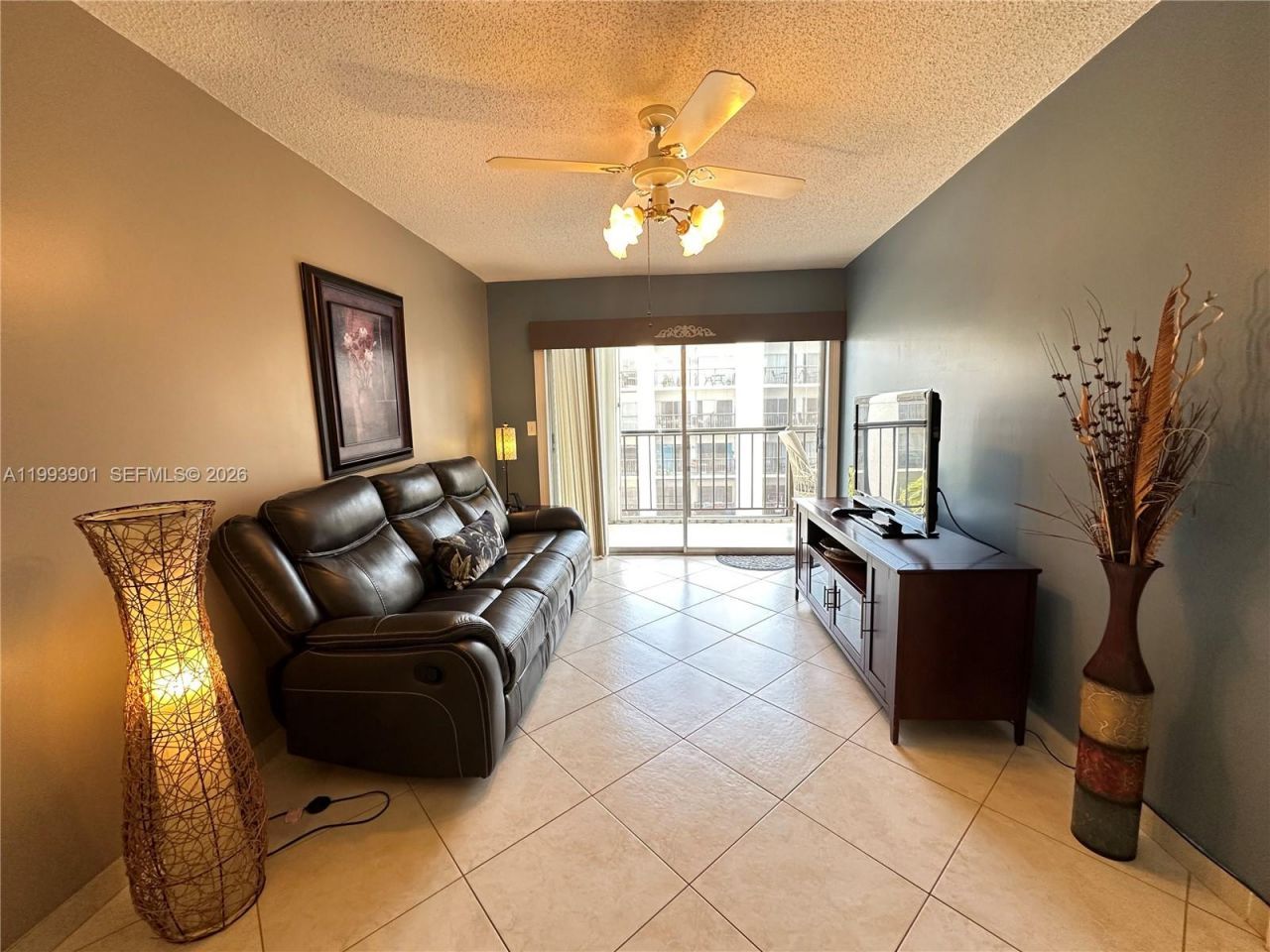 201 178th Dr, Unit 415, Sunny Isles Beach, FL 33160 Photo