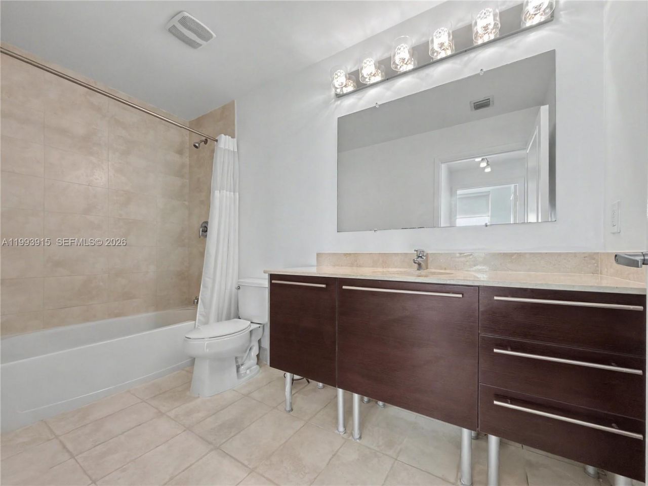 1900 N Bayshore Dr, Unit 3811, Miami, FL 33132 Photo