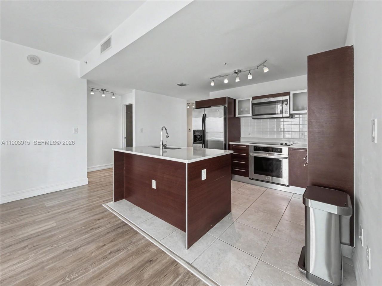 1900 N Bayshore Dr, Unit 3811, Miami, FL 33132 Photo