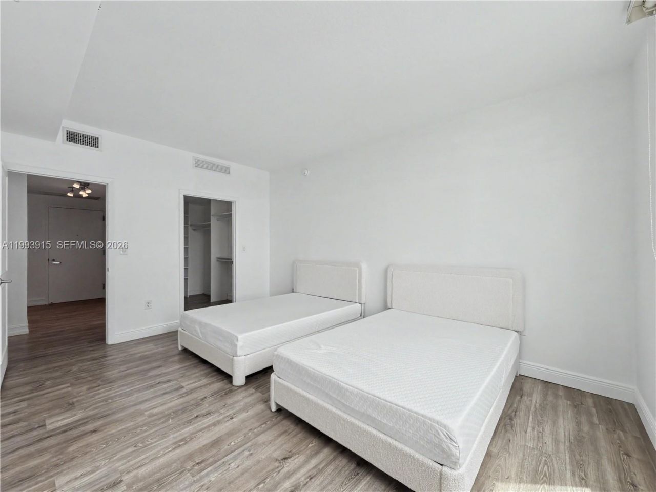 1900 N Bayshore Dr, Unit 3811, Miami, FL 33132 Photo