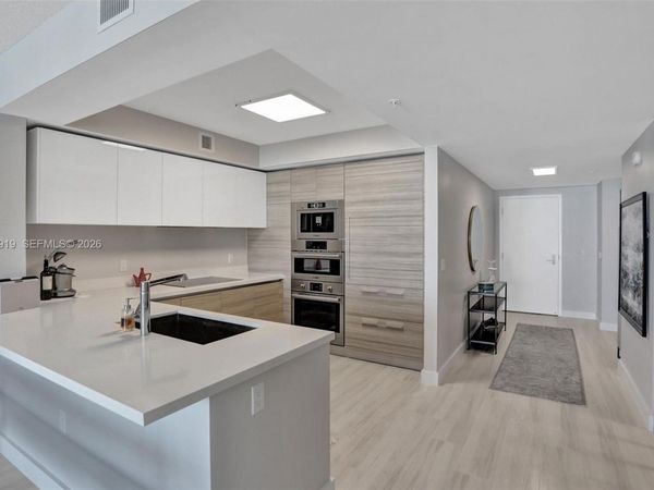 300 Sunny Isles Blvd, Unit 4-903, Sunny Isles Beach, FL 33160