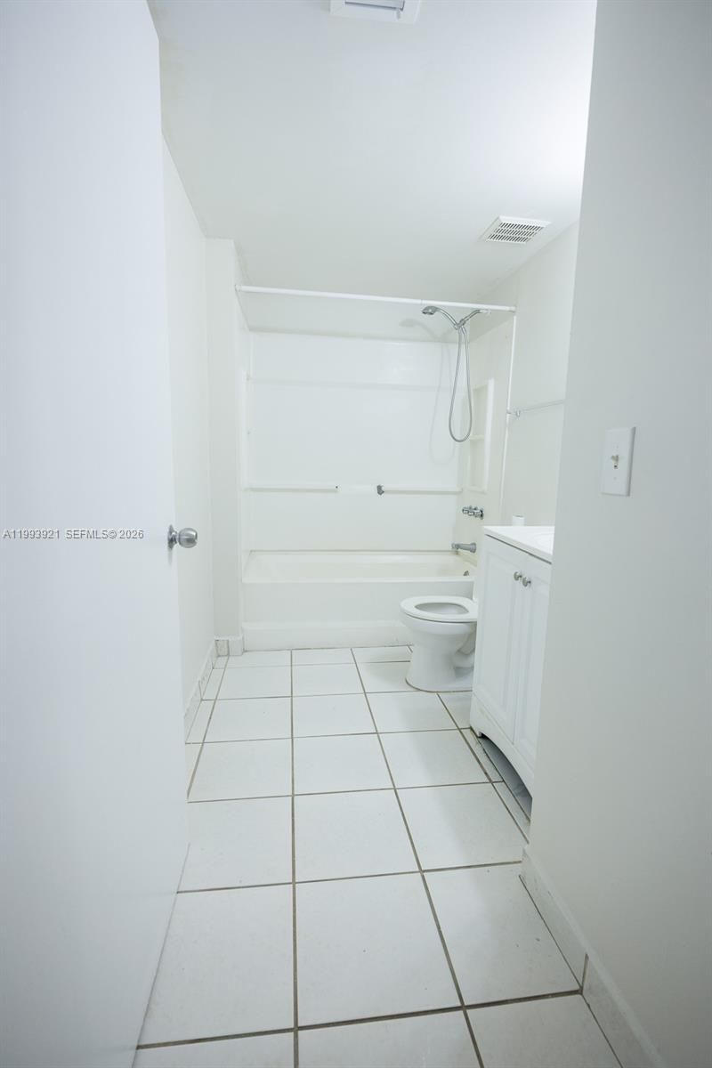 14920 SW 82nd Ln , Unit 12-104, Miami, FL 33193 Photo