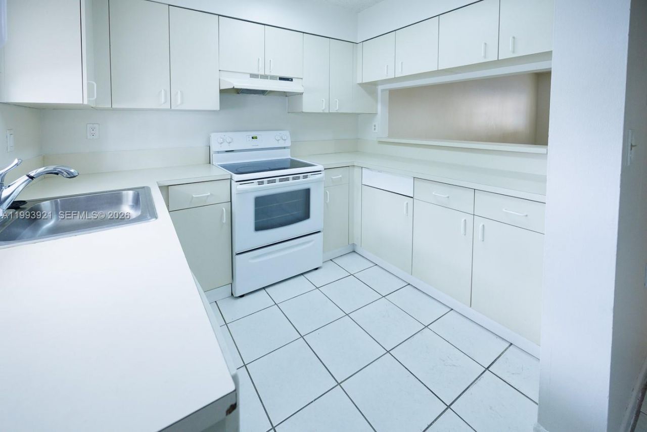 14920 SW 82nd Ln , Unit 12-104, Miami, FL 33193 Photo