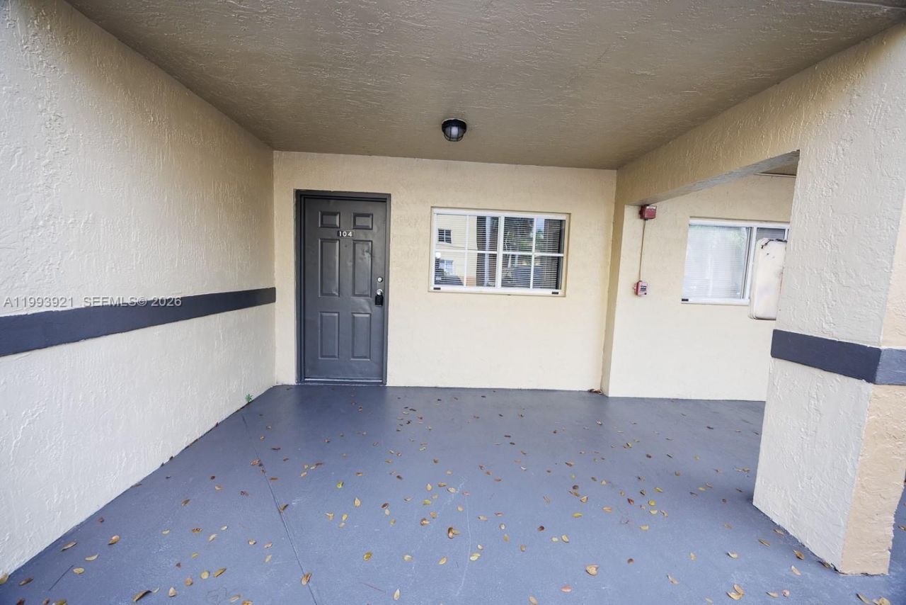 14920 SW 82nd Ln , Unit 12-104, Miami, FL 33193 Photo