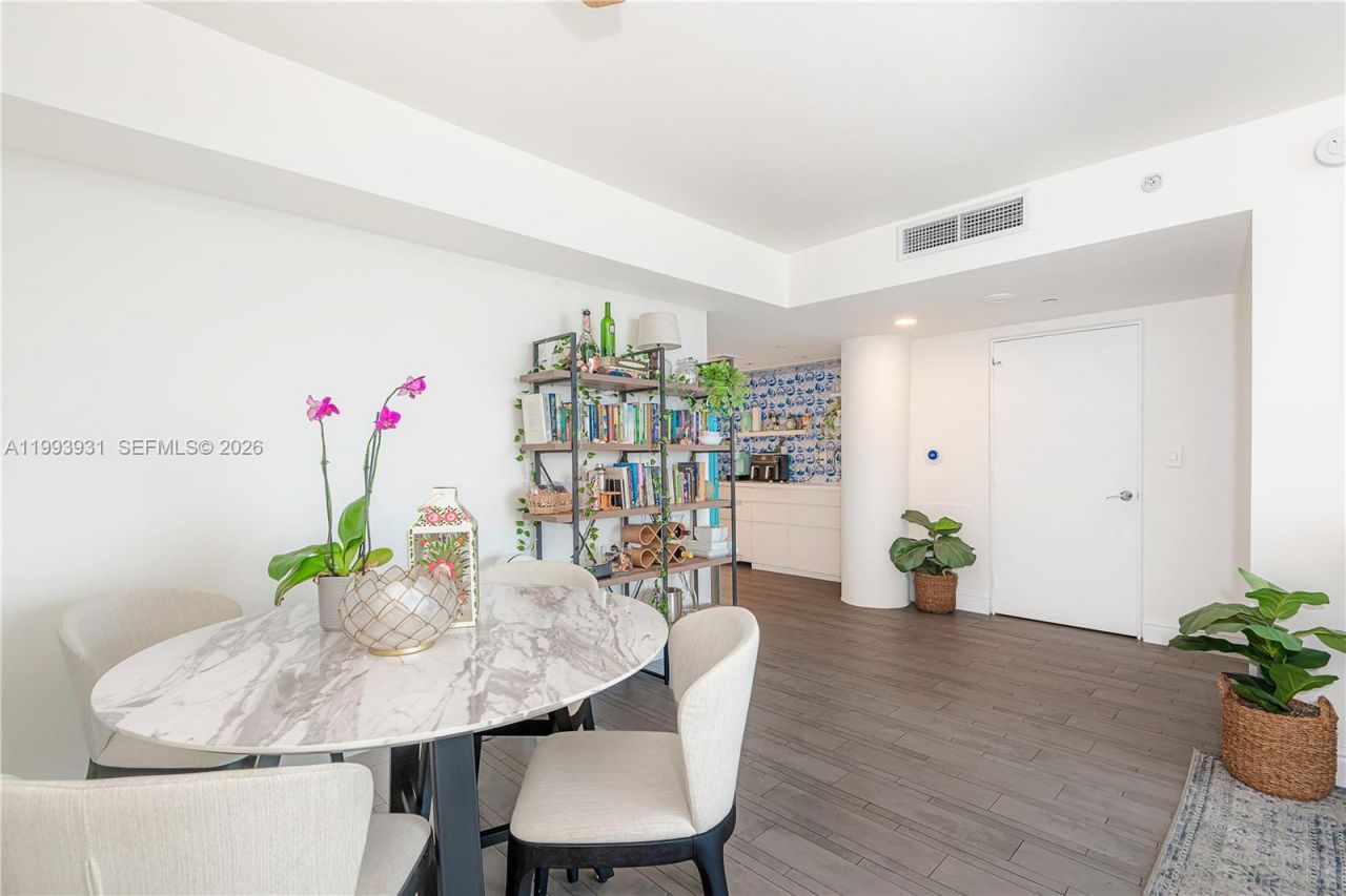 1100 West Ave , Unit 1427, Miami Beach, FL 33139 Photo