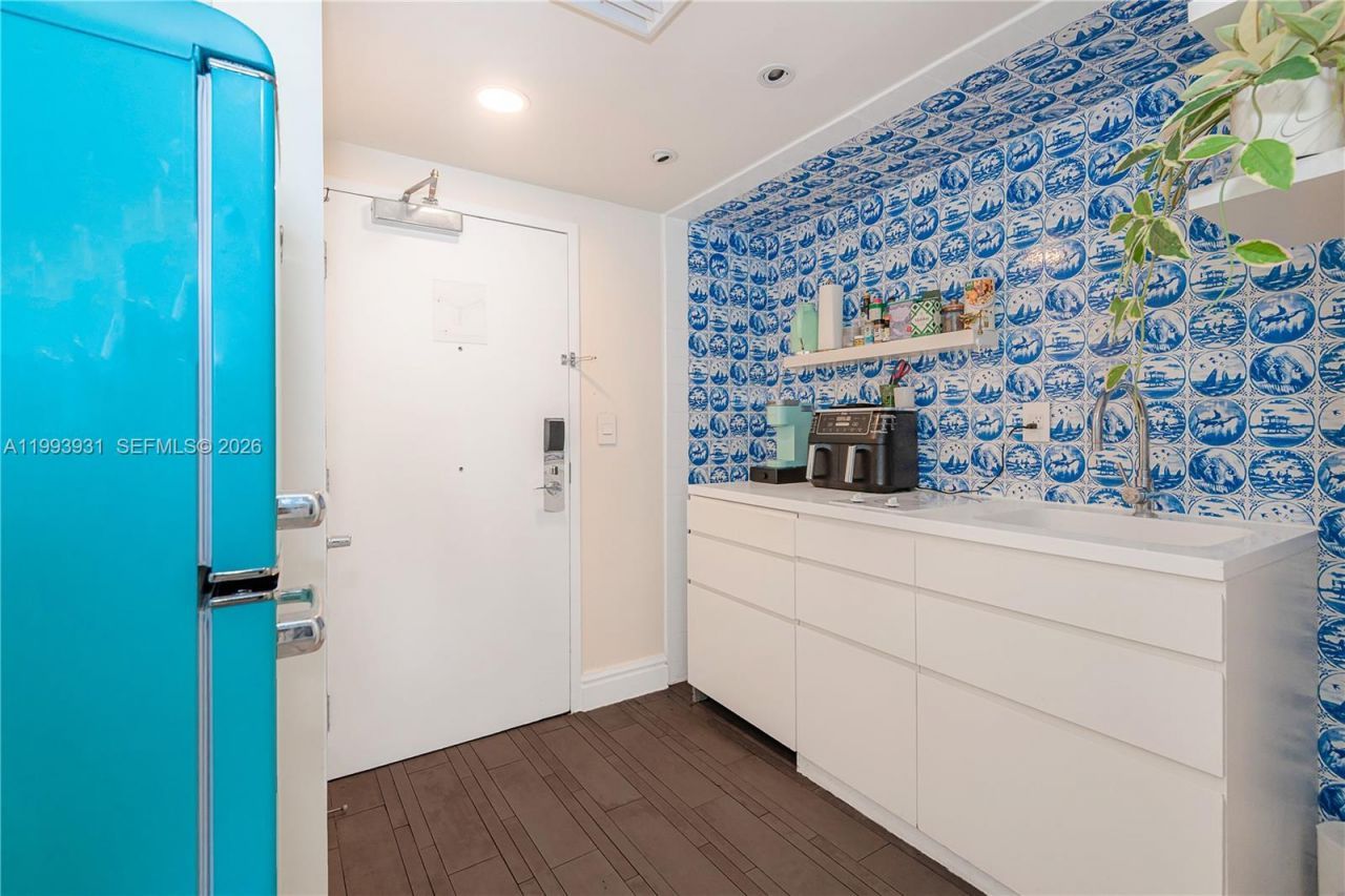 1100 West Ave , Unit 1427, Miami Beach, FL 33139 Photo