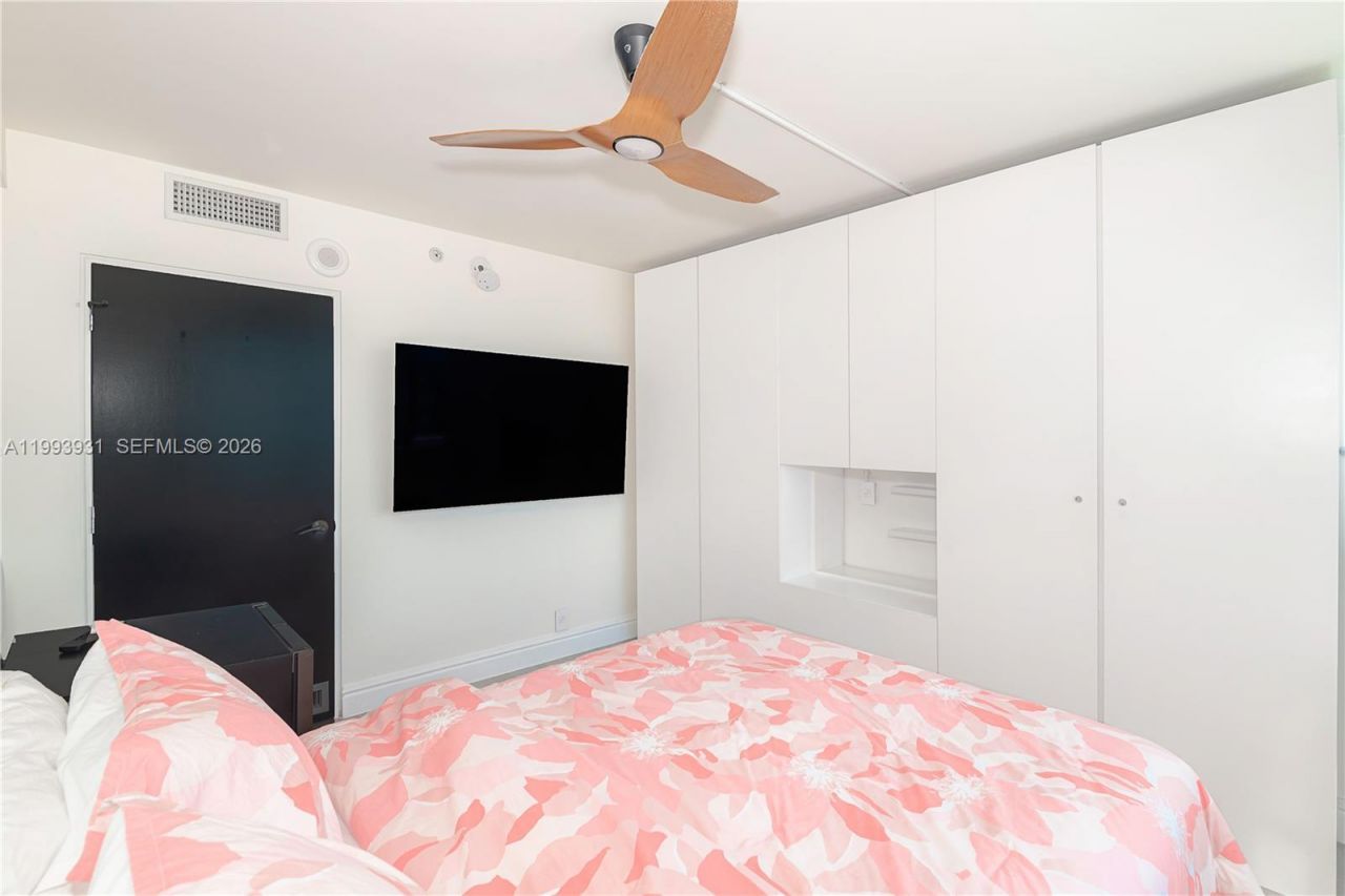 1100 West Ave , Unit 1427, Miami Beach, FL 33139 Photo