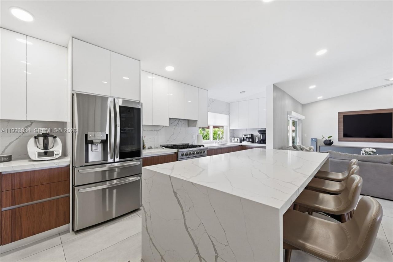 691 Blue Ridge Way, Davie, FL 33325 Photo