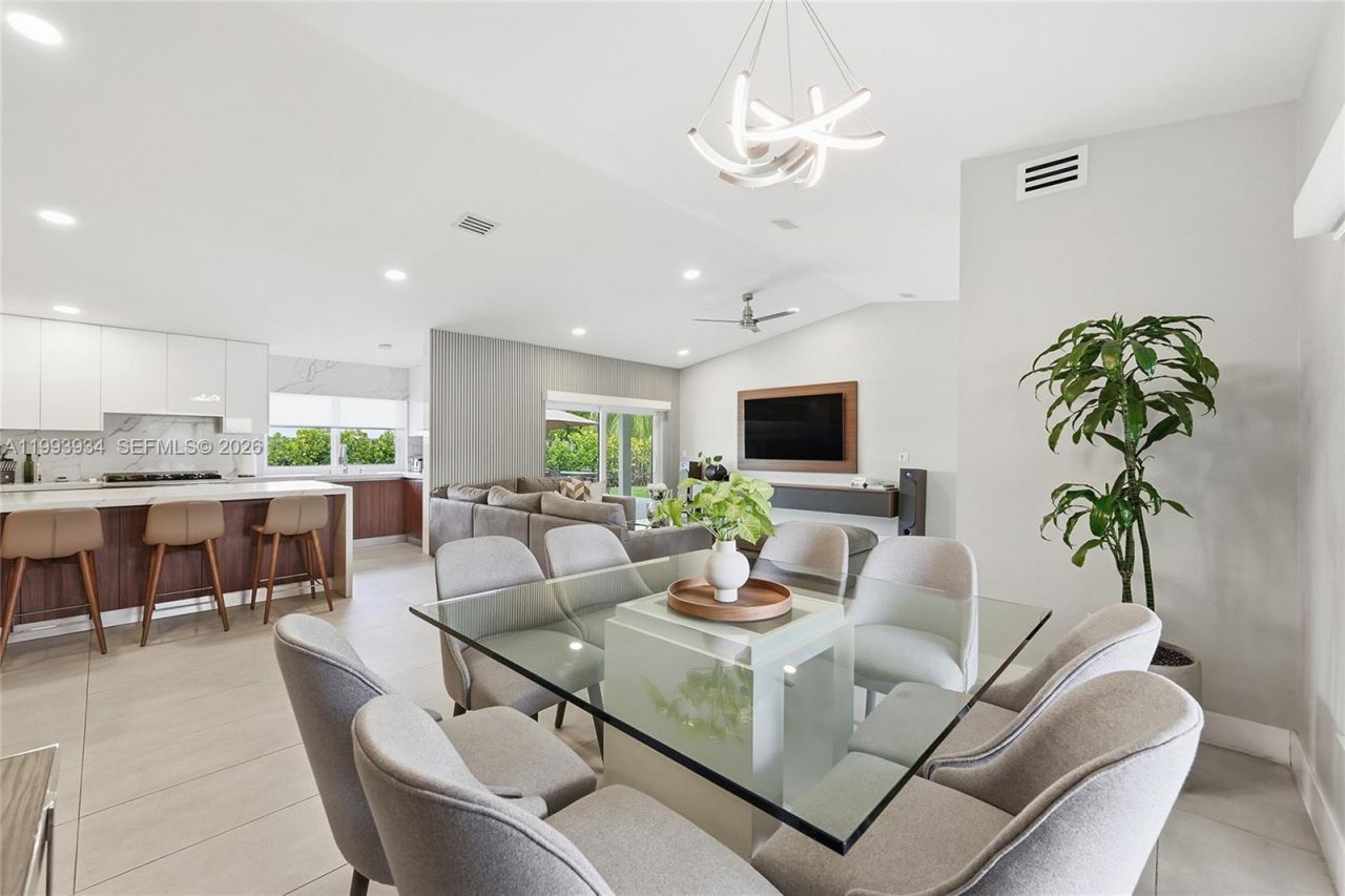 691 Blue Ridge Way, Davie, FL 33325 Photo