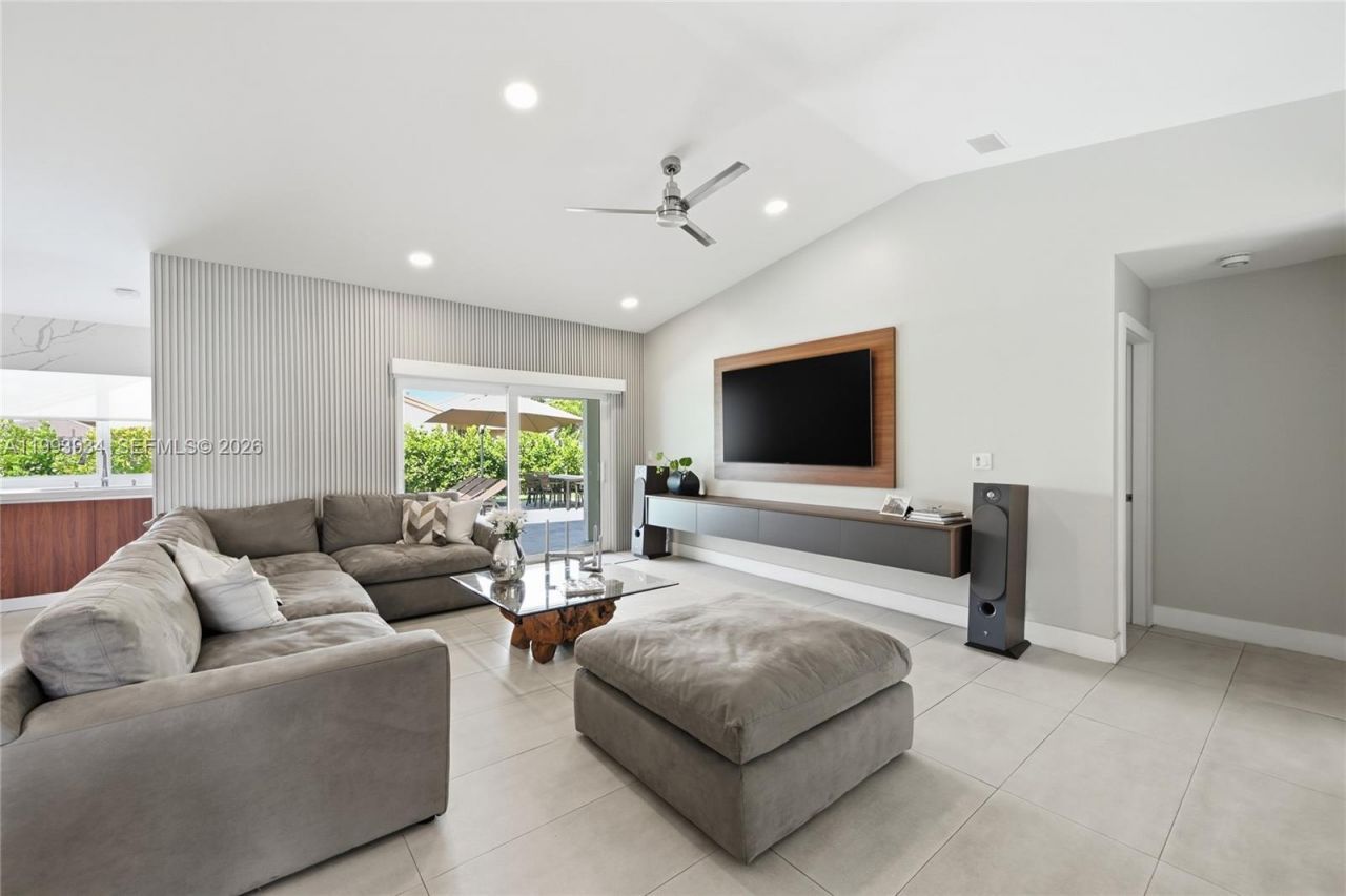 691 Blue Ridge Way, Davie, FL 33325 Photo