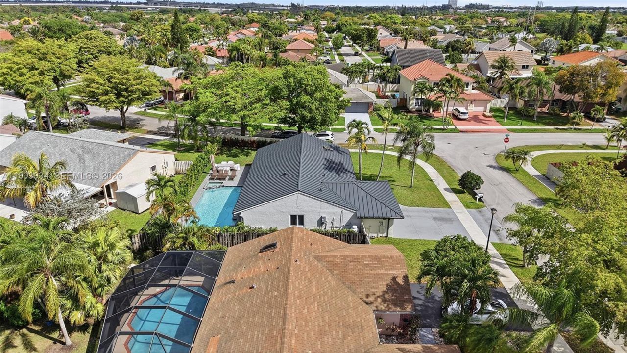 691 Blue Ridge Way, Davie, FL 33325 Photo