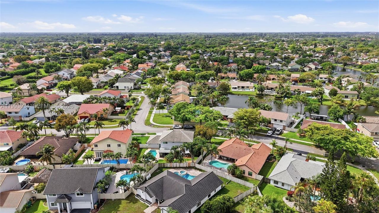 691 Blue Ridge Way, Davie, FL 33325 Photo