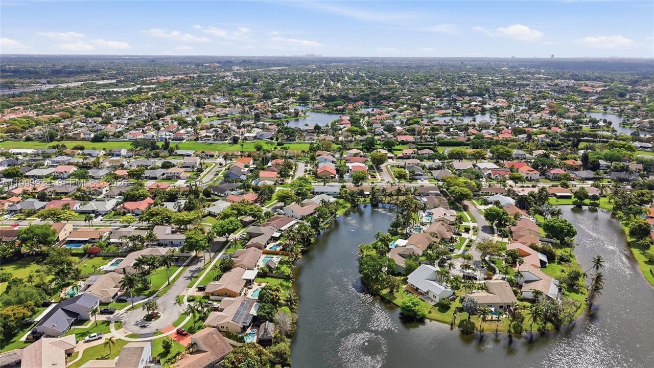 691 Blue Ridge Way, Davie, FL 33325 Photo