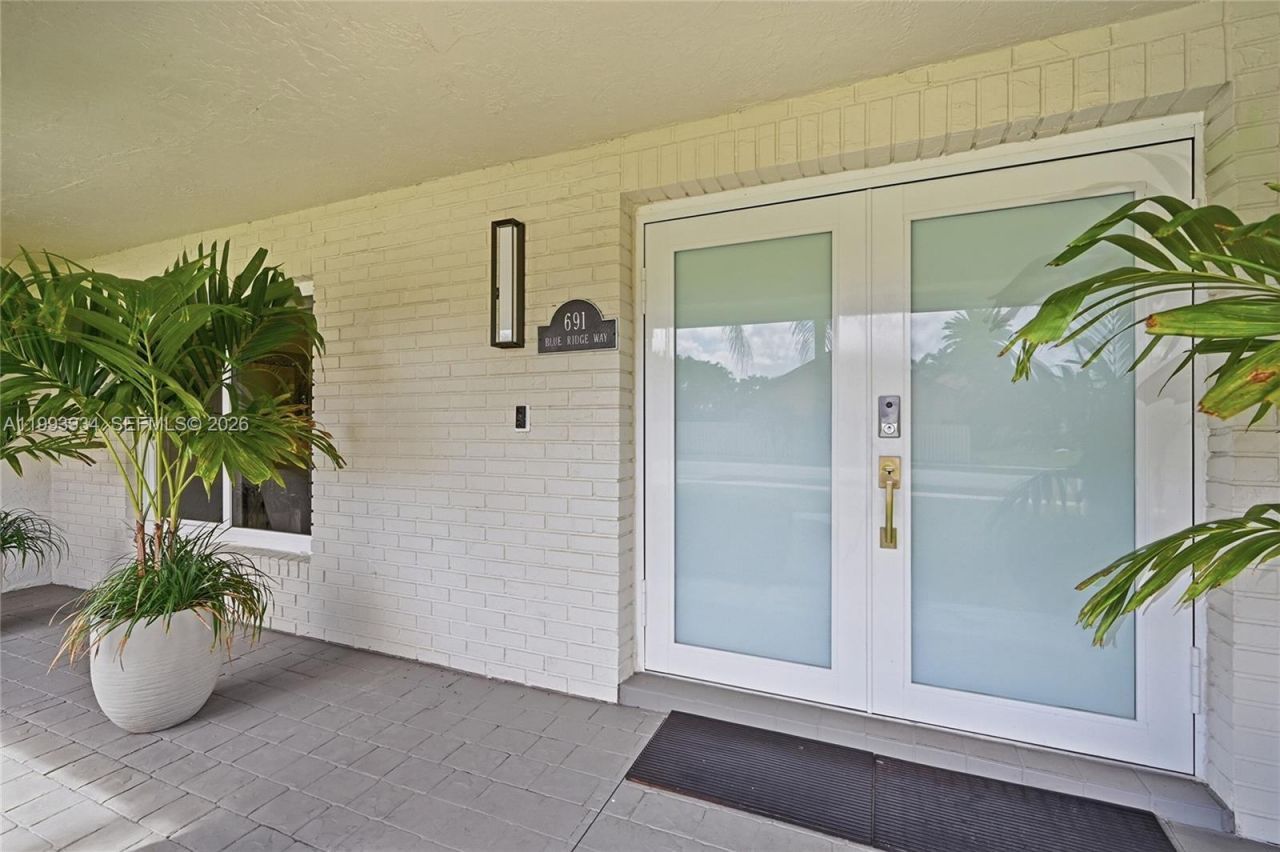 691 Blue Ridge Way, Davie, FL 33325 Photo