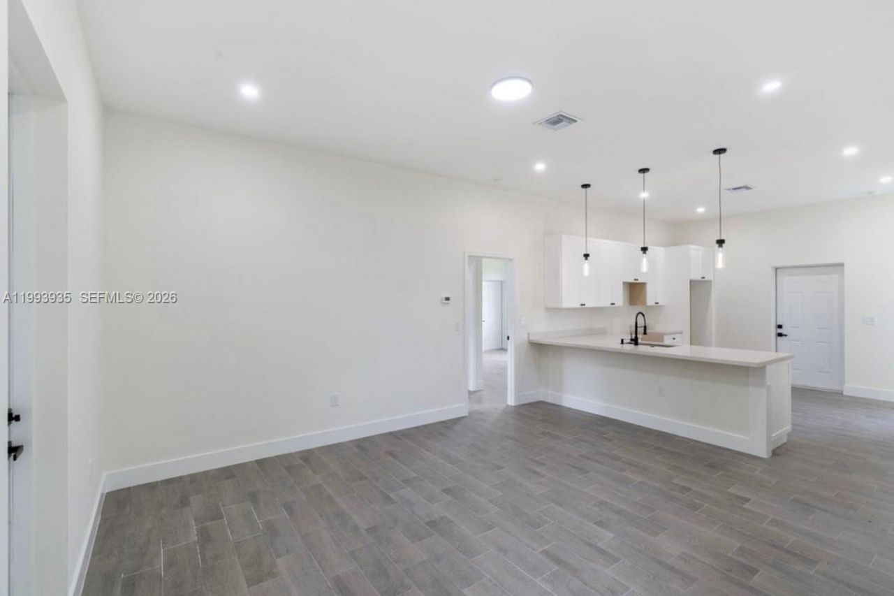 710 Peacock Ave, Lehigh Acres, FL 33974 Photo