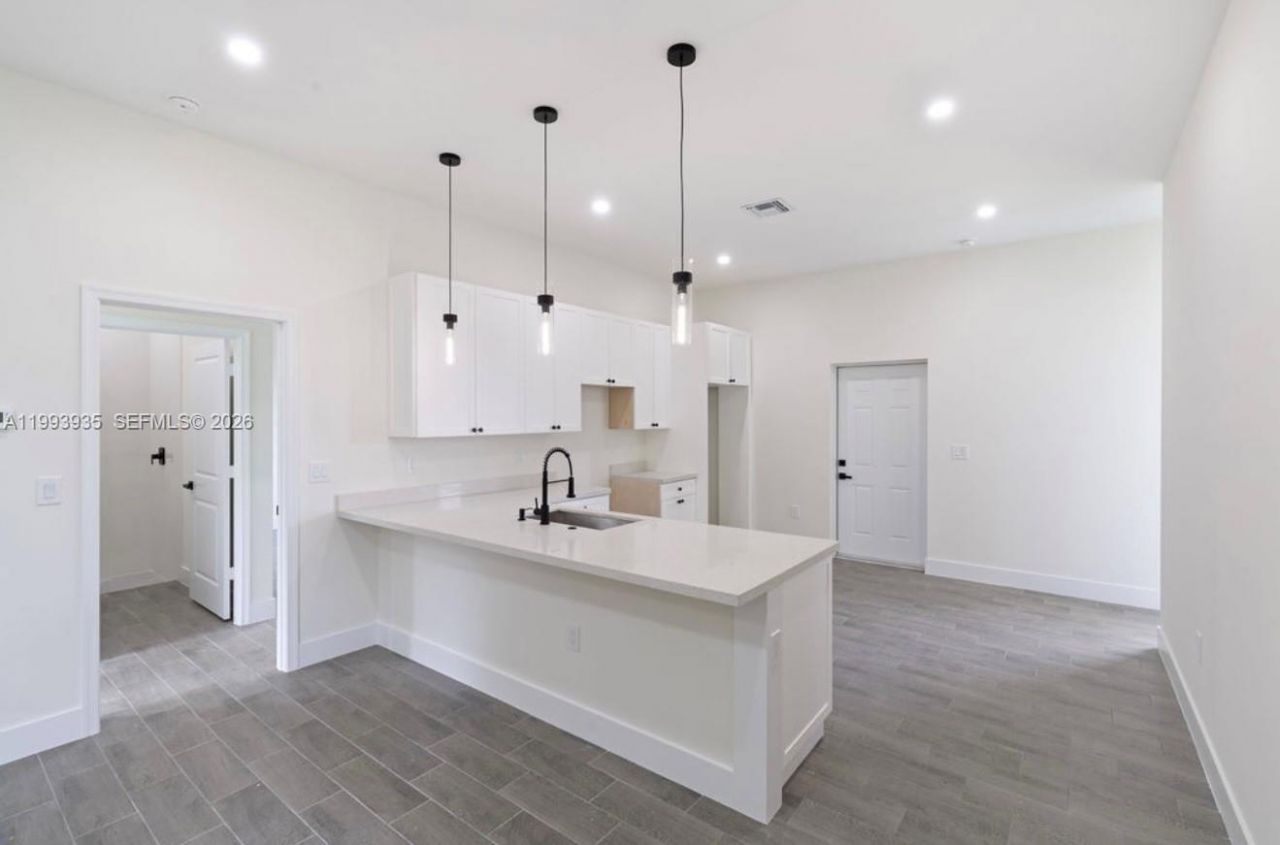 710 Peacock Ave, Lehigh Acres, FL 33974 Photo
