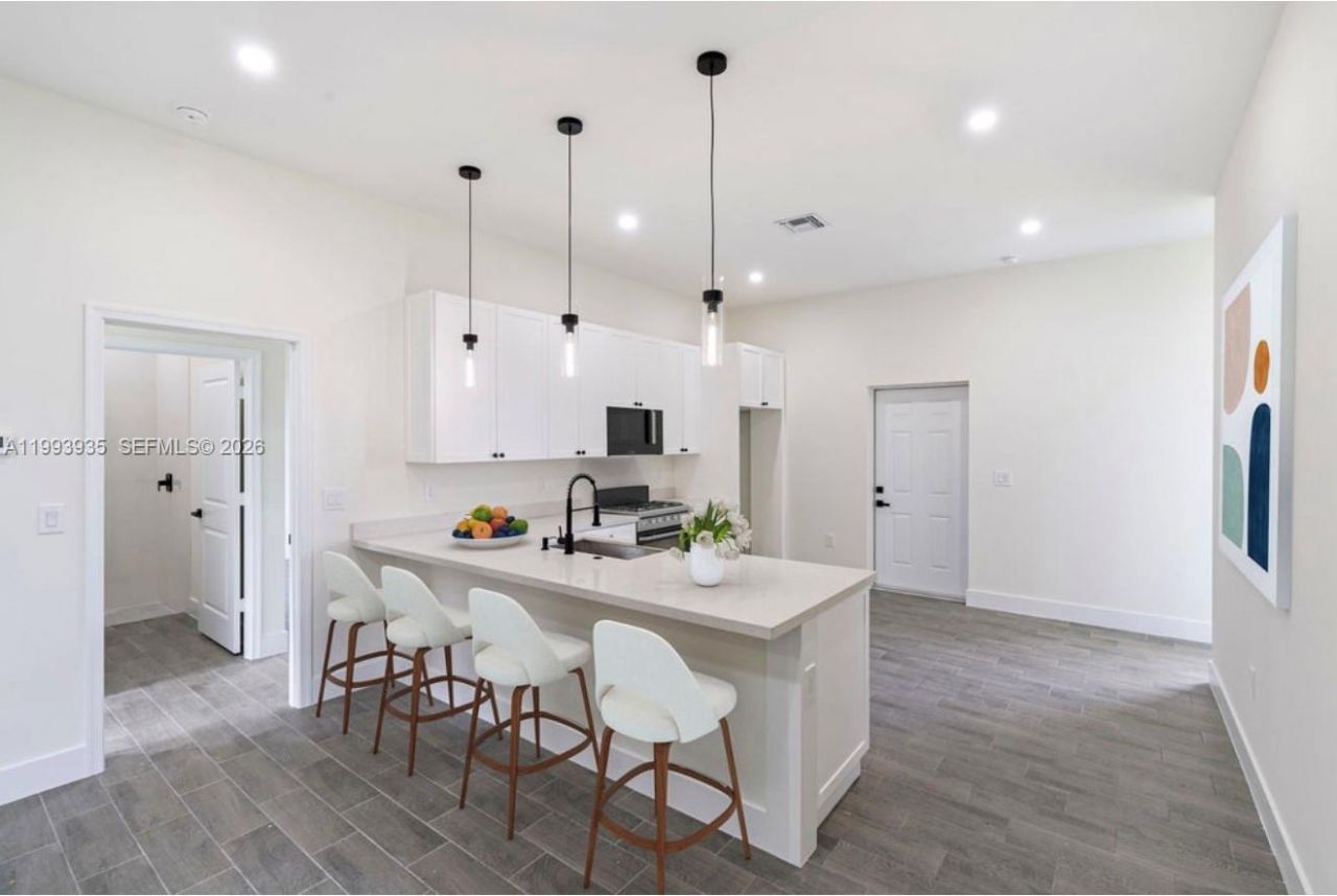 710 Peacock Ave, Lehigh Acres, FL 33974 Photo