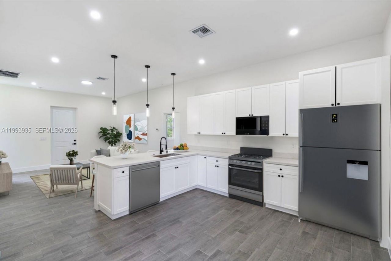 710 Peacock Ave, Lehigh Acres, FL 33974 Photo