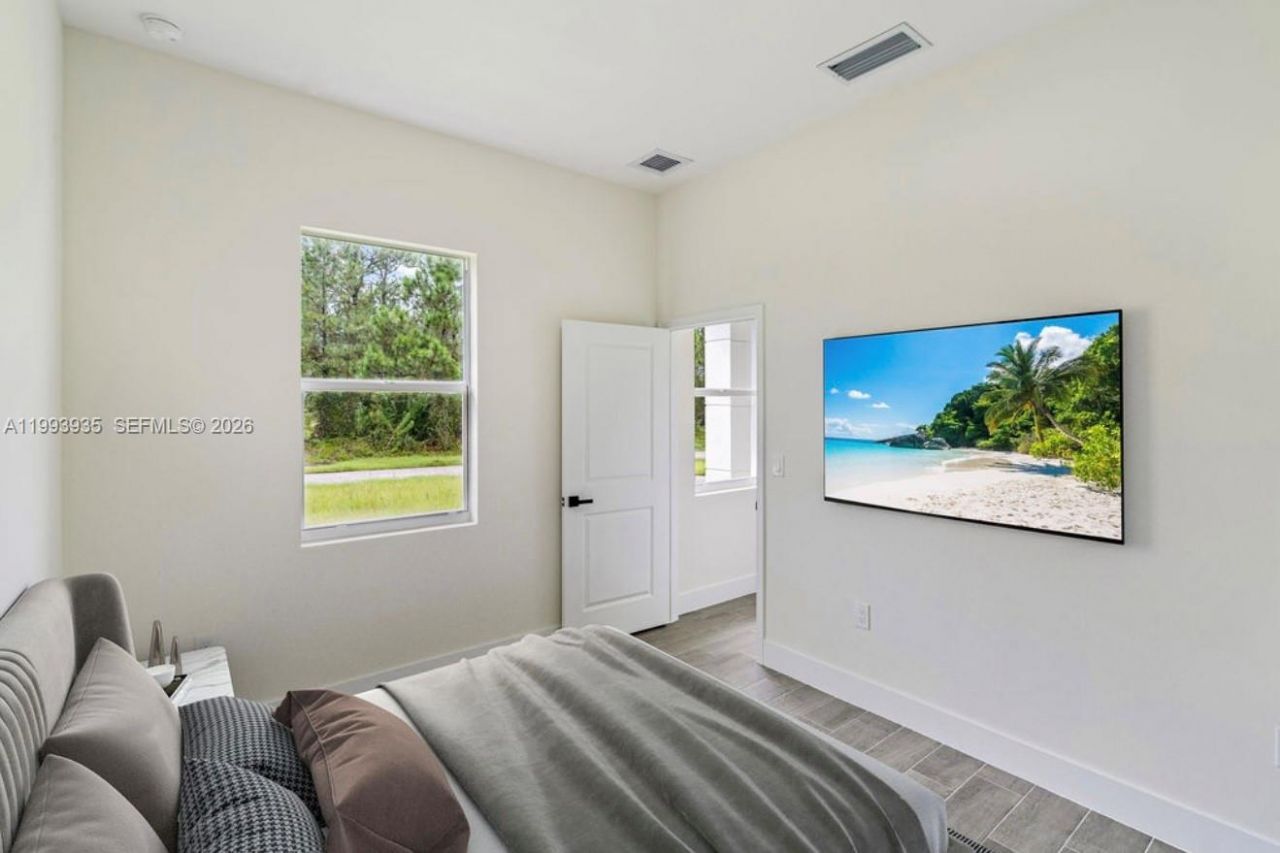 710 Peacock Ave, Lehigh Acres, FL 33974 Photo