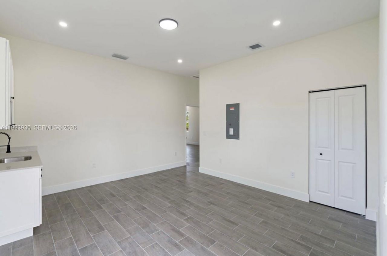 710 Peacock Ave, Lehigh Acres, FL 33974 Photo