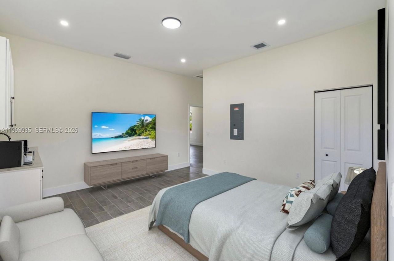 710 Peacock Ave, Lehigh Acres, FL 33974 Photo