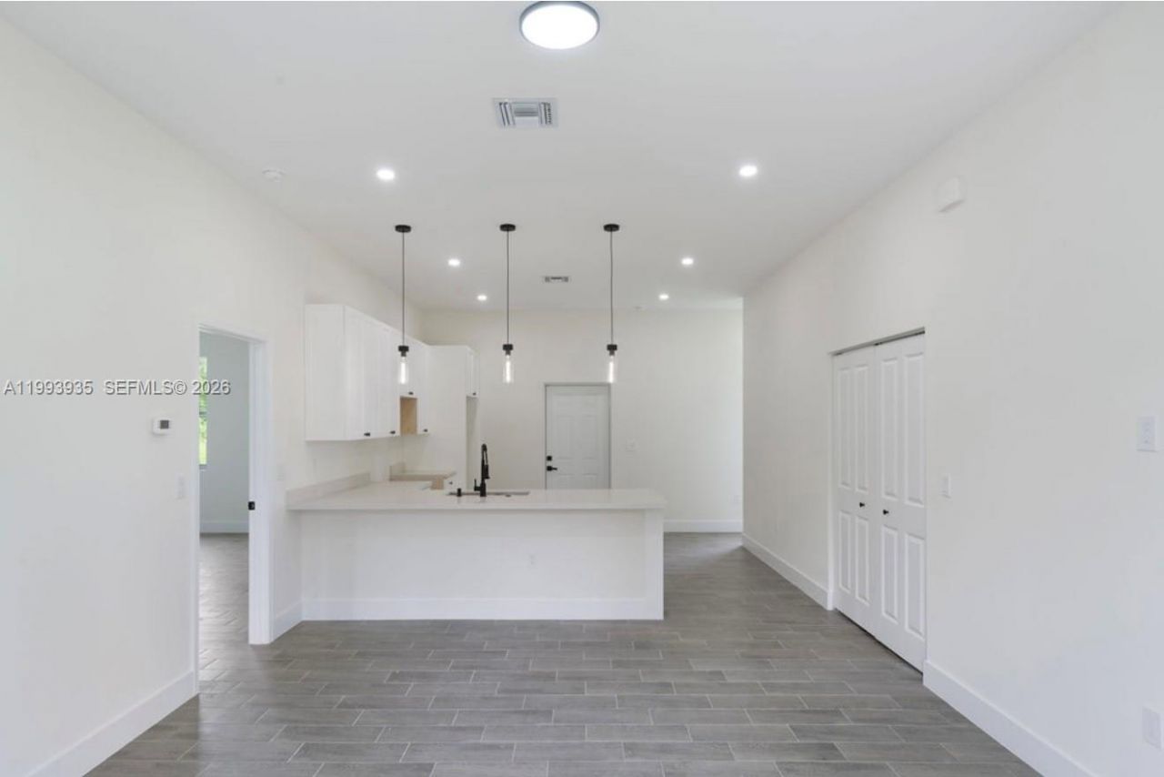 710 Peacock Ave, Lehigh Acres, FL 33974 Photo